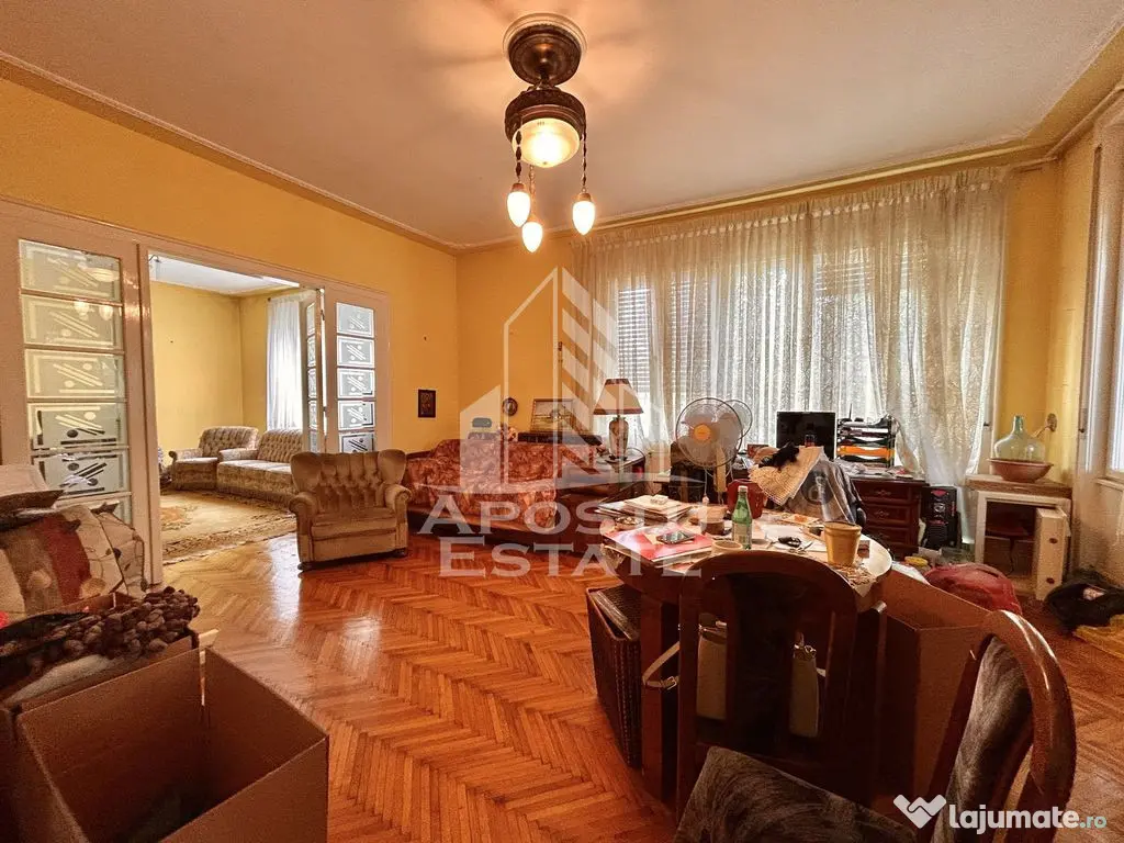 Apartament 3 camere spatios, in zona Ultracentrala cu garaj