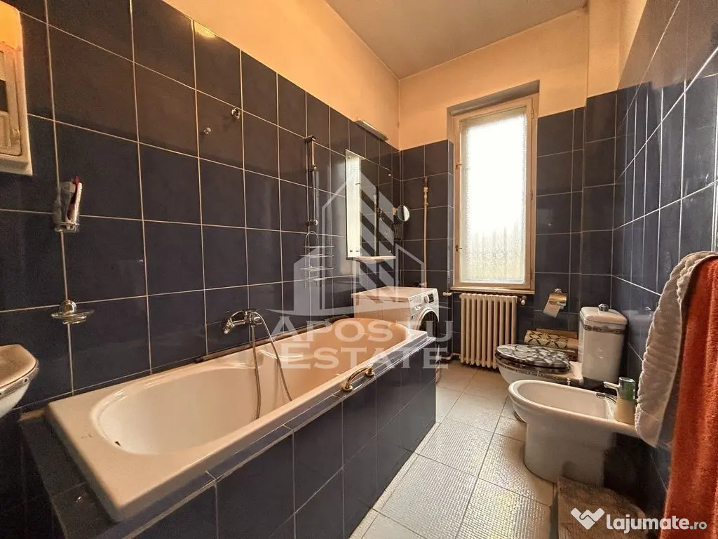 Apartament 3 camere spatios, in zona Ultracentrala cu garaj