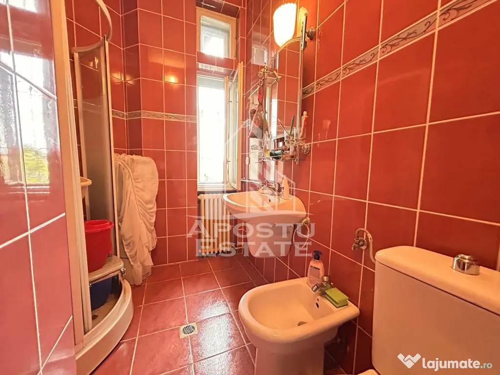 Apartament 3 camere spatios, in zona Ultracentrala cu garaj