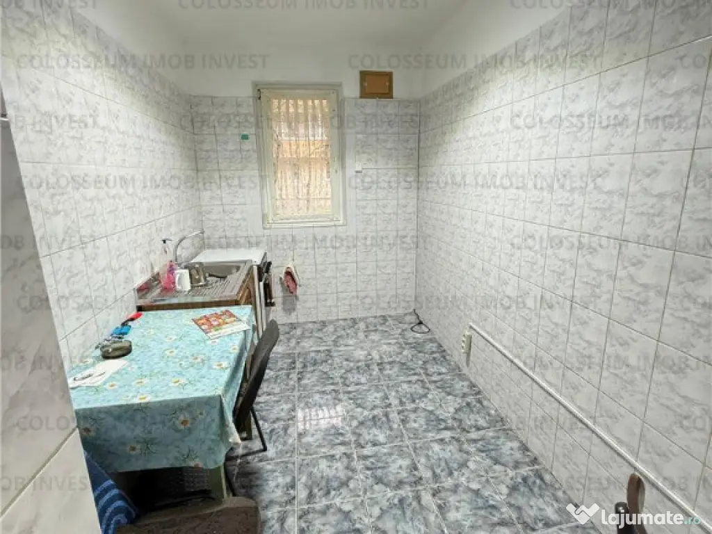 Apartament 2 camere, decomandat - zona Astra/Berzei.