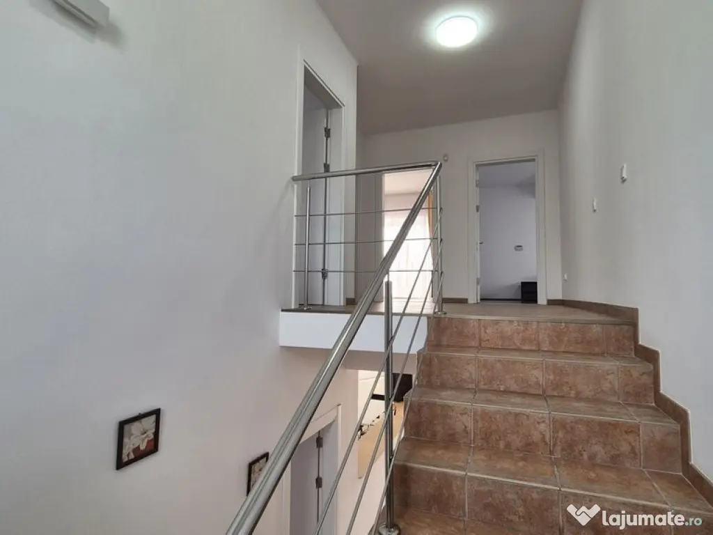 Casă cu 5 camere, 220 mp, teren 500 mp – Prelungirea G...