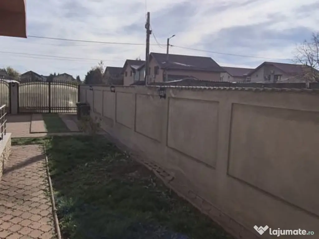 Casă cu 5 camere, 220 mp, teren 500 mp – Prelungirea G...