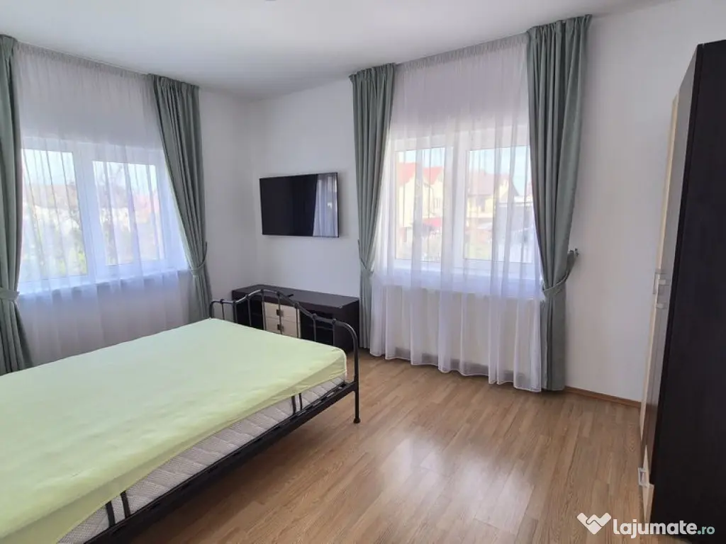 Casă cu 5 camere, 220 mp, teren 500 mp – Prelungirea G...