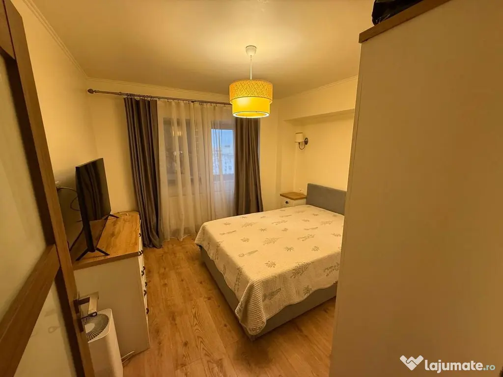 Apartament 3 camere Casa de Cultura