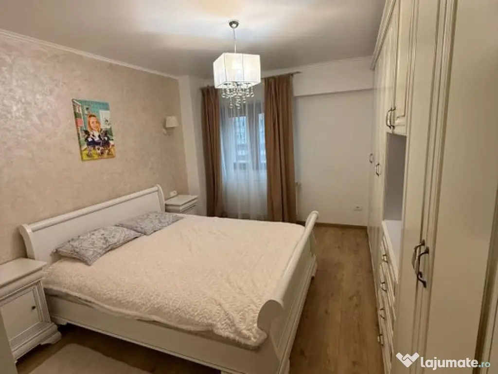 Apartament 3 camere Casa de Cultura