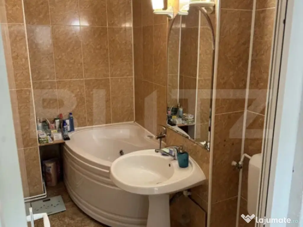 Apartament cu 3 camere, 2 bai, 2 balcoane, 2 locuri de parca