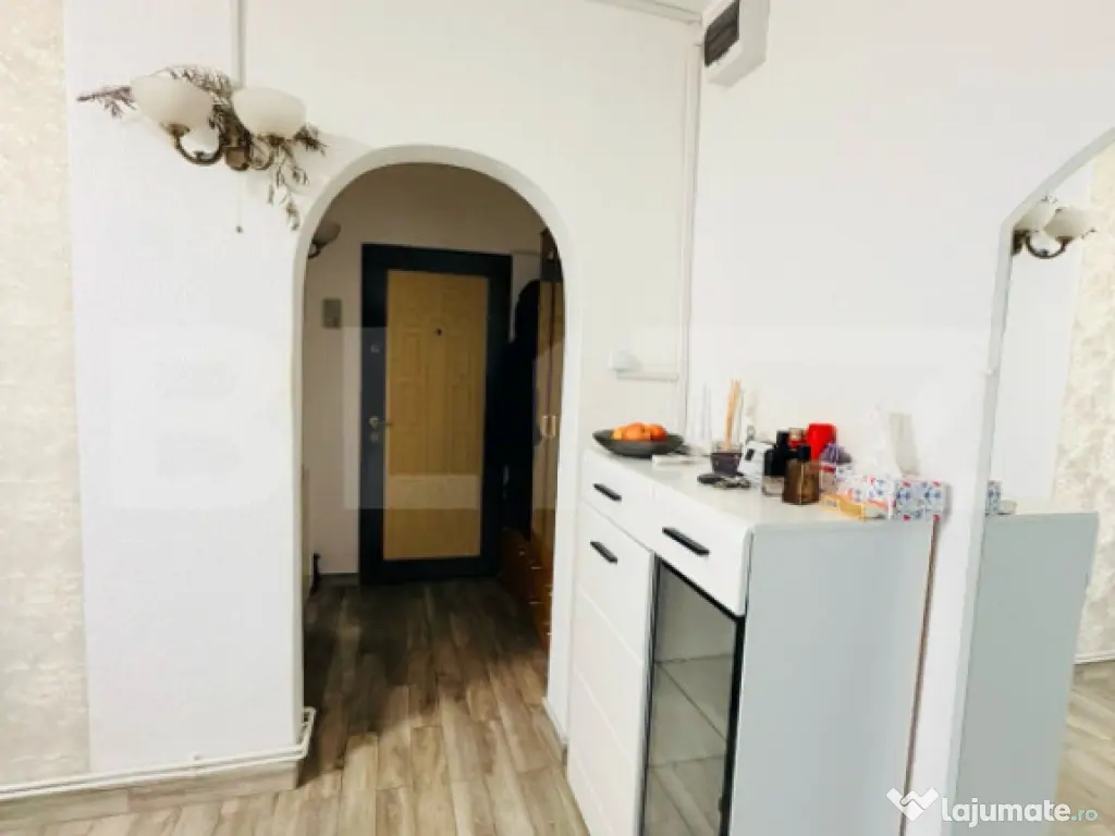 Apartament cu 3 camere, 2 bai, 2 balcoane, 2 locuri de parca