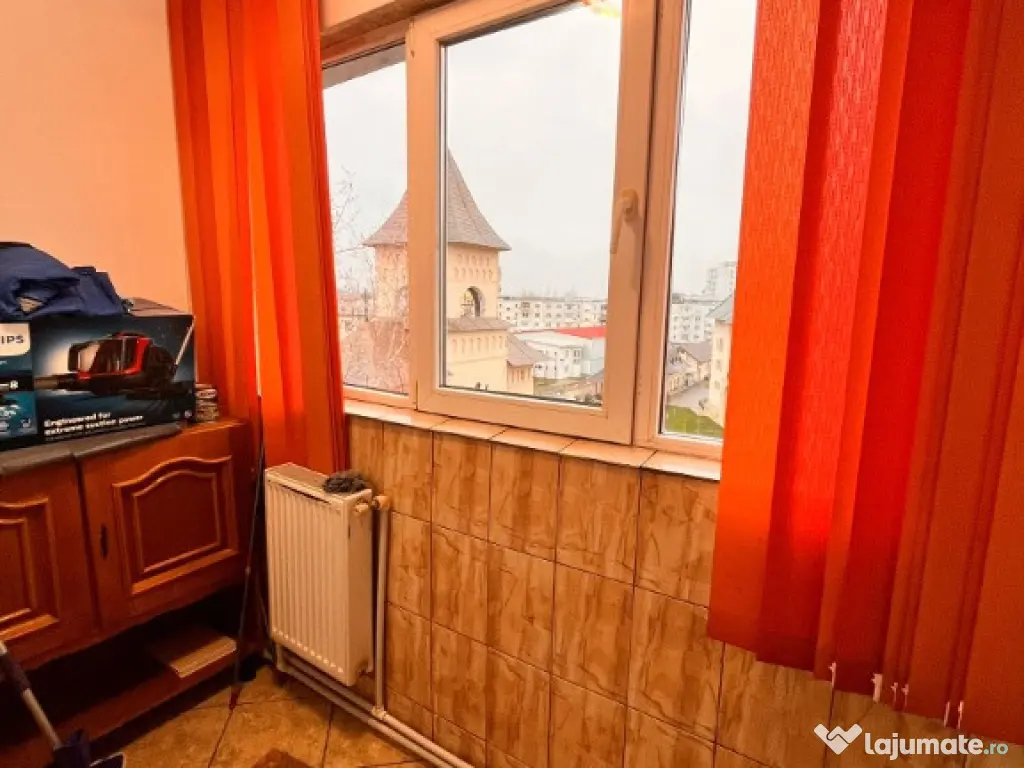 Apartament 3 camere decomandat Alexandru cel Bun