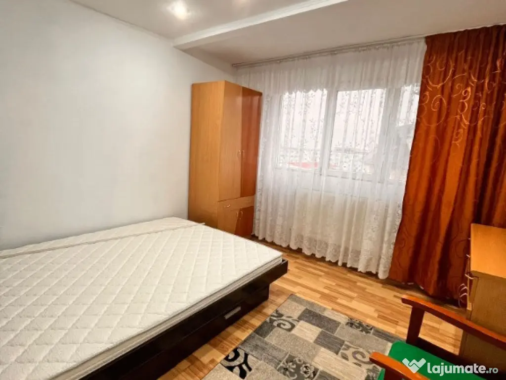 Apartament 3 camere decomandat Alexandru cel Bun