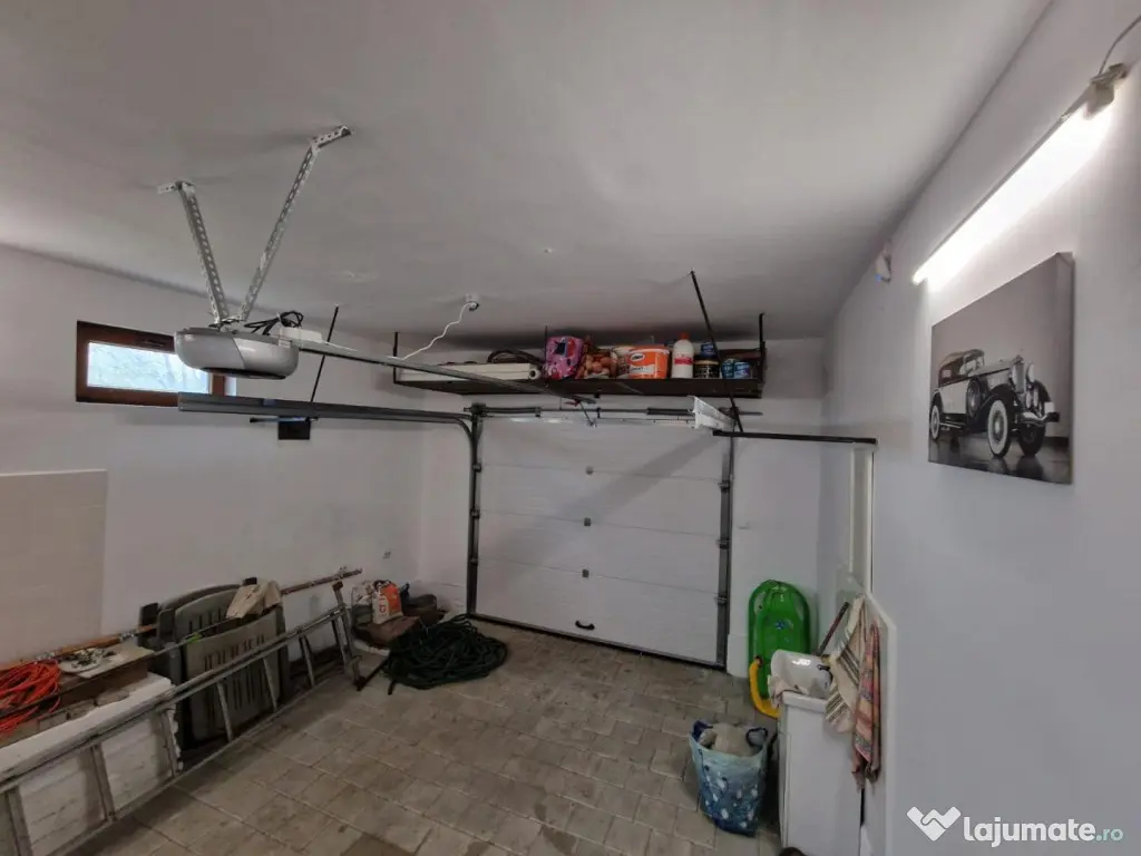 Casa 197 mp, garaj, foisor, gratar, teren 780 mp la 100 m d 