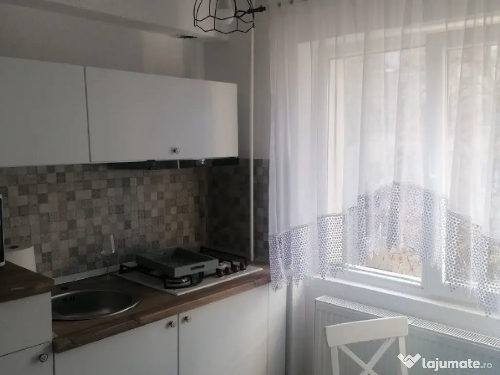 Garsoniera de inchiriat pe Bd. Brancoveanu 