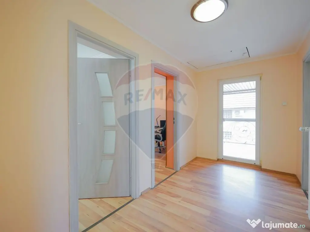 Casă familie mare Episcopia, 6 camere, garaj, curte 500 ... 