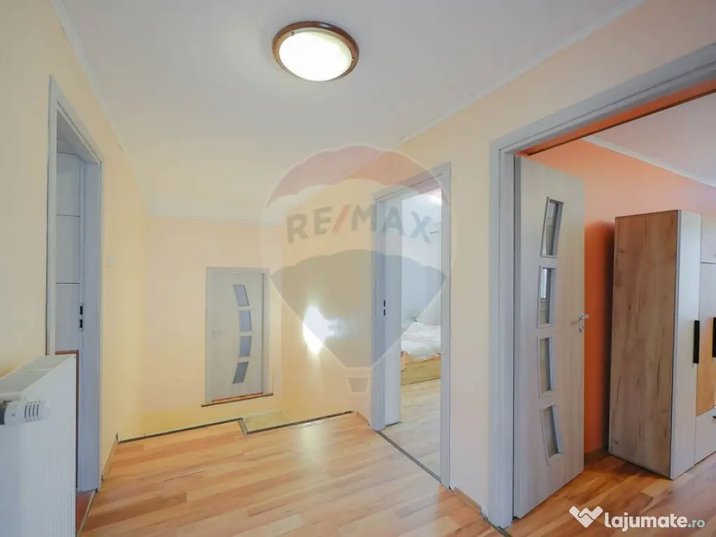 Casă familie mare Episcopia, 6 camere, garaj, curte 500 ... 