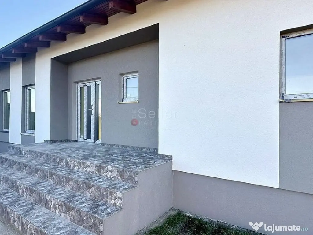 Curte Generoasa Compartimentare Practica