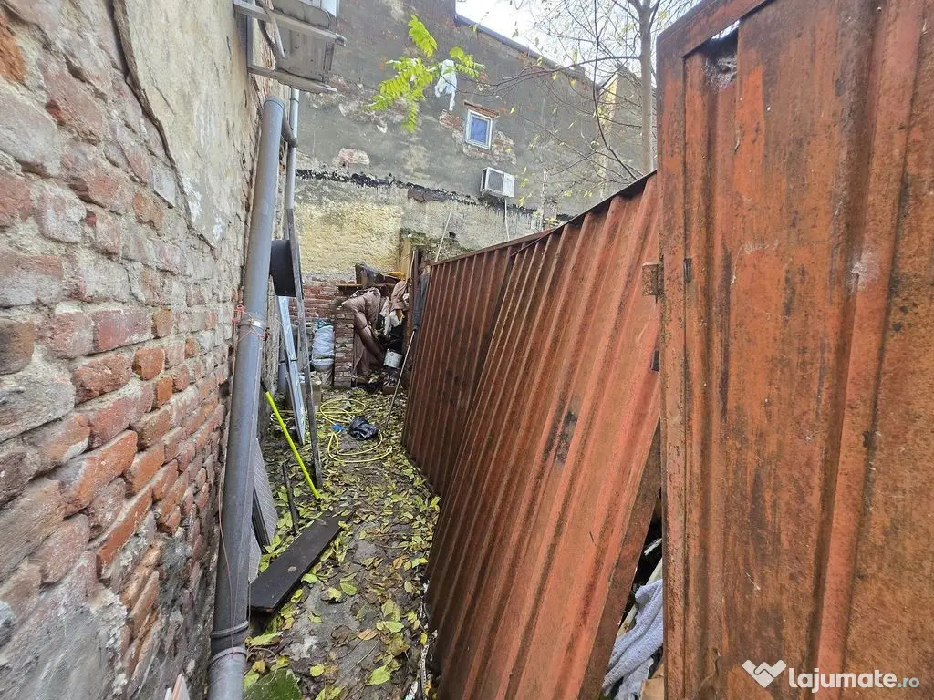 Constructie Ruina 42 mp pe strada Orzari colt Agricultori... 