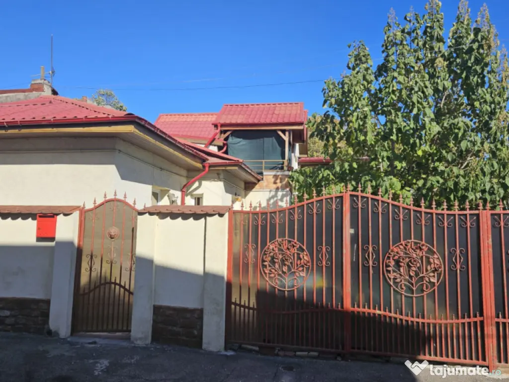 Casa curte- Metrou Pieptanari 