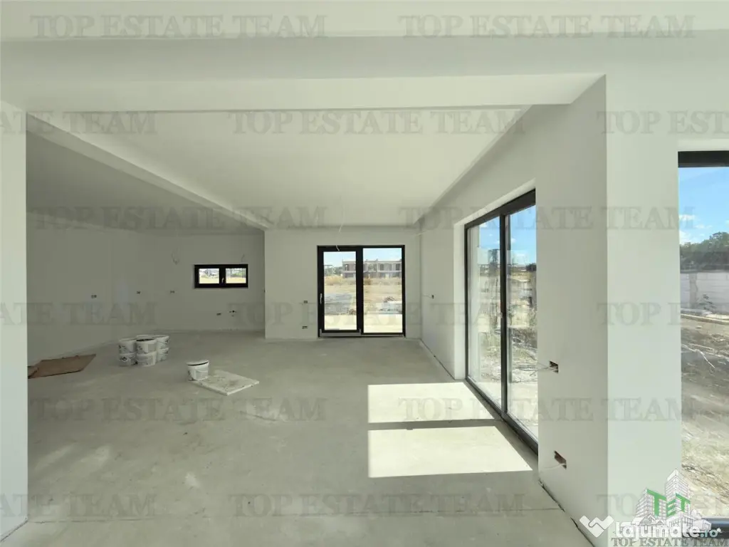 Vila premium cu garaj si piscina in Tunari 