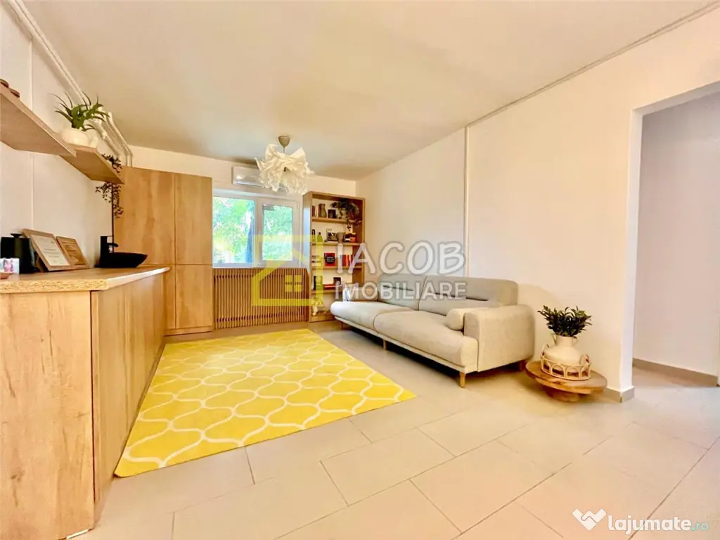 Apartament cu destinatia Spatiu comercial, zona Ana Ipatescu 