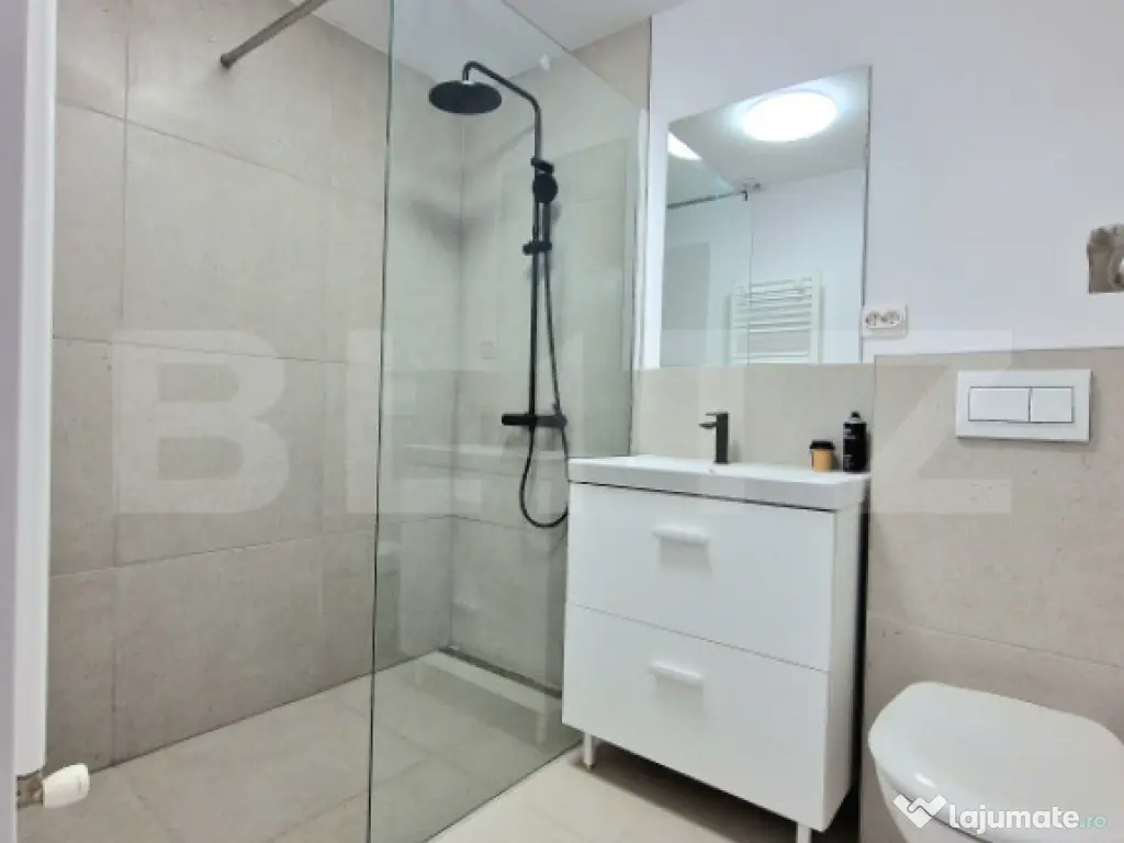 Apartament cu 2 camere, finisat nou, 45mp, balcon, parcare,