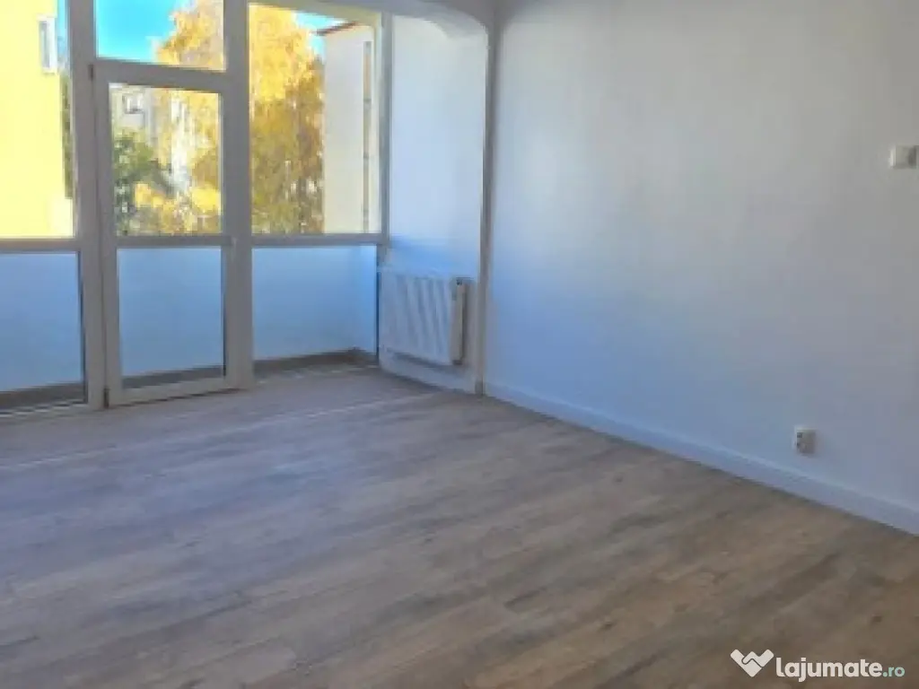 Apartament 2 camere de vanzare, zona Imparatul Traian 