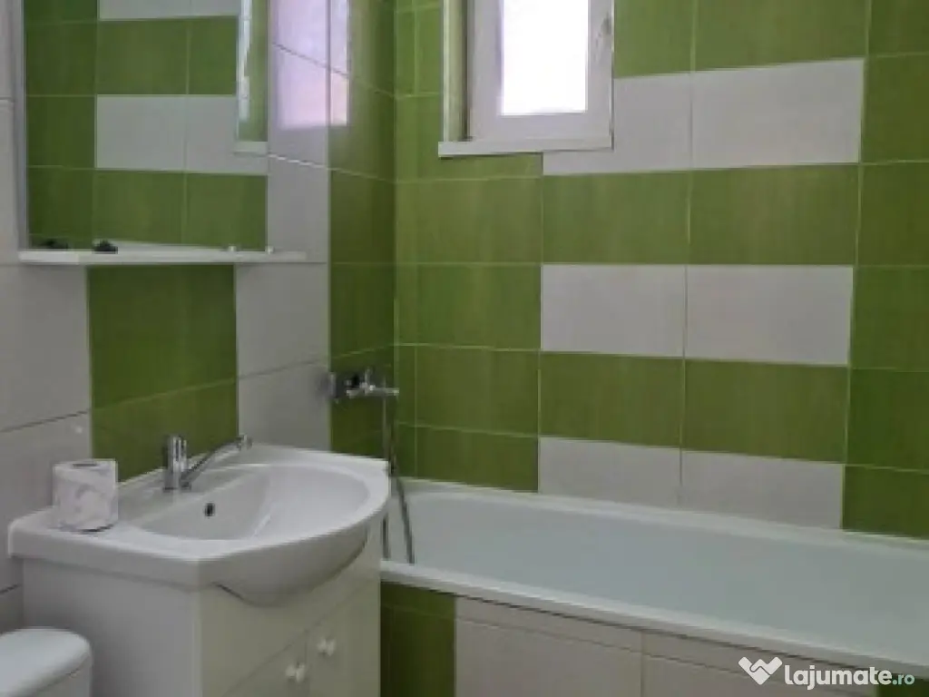 Apartament 2 camere de vanzare, zona Imparatul Traian 