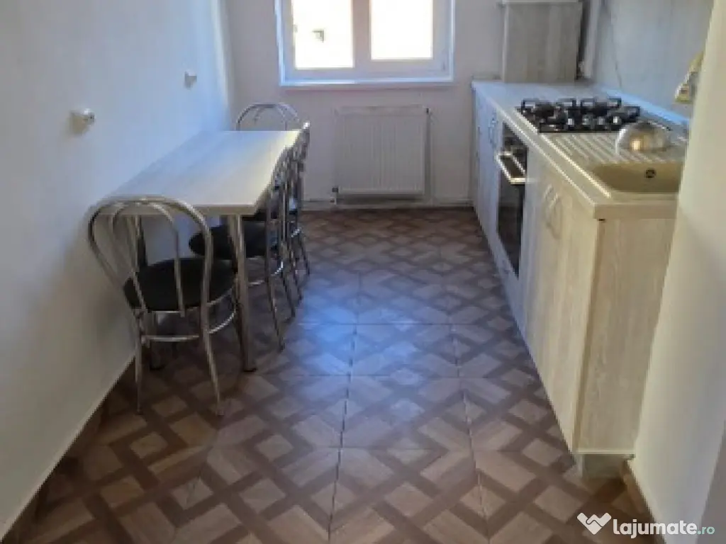 Apartament 2 camere de vanzare, zona Imparatul Traian 