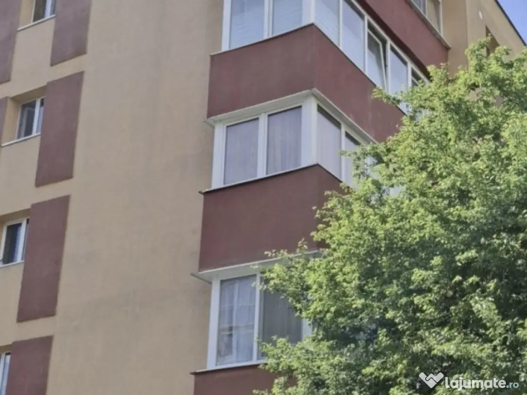 Apartament 3 camere Craiter,renovat 145000 Euro 