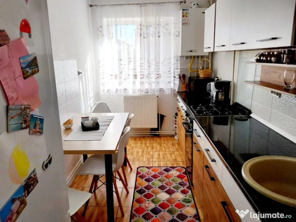 Apartament 3 camere Craiter,renovat 145000 Euro 