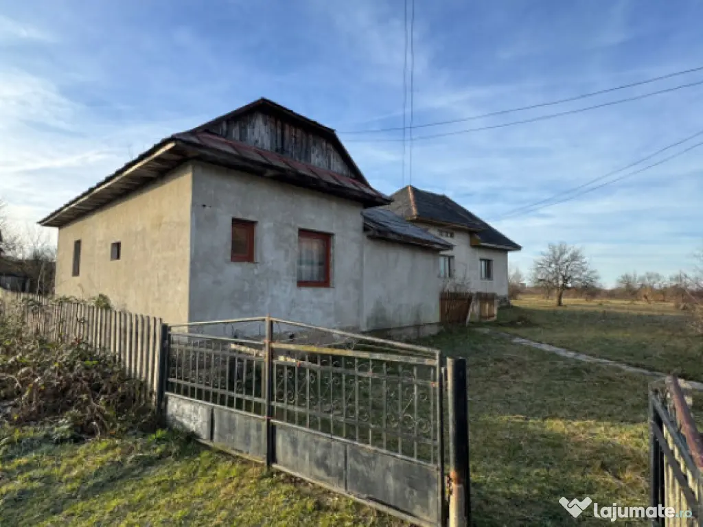 Două case pe același teren, 180 mp utili, 25 ari, Șindre?