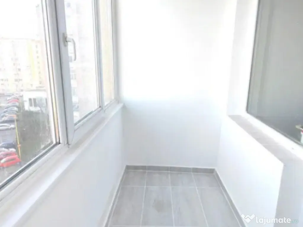 Garsoniera decomandat - zona Noua