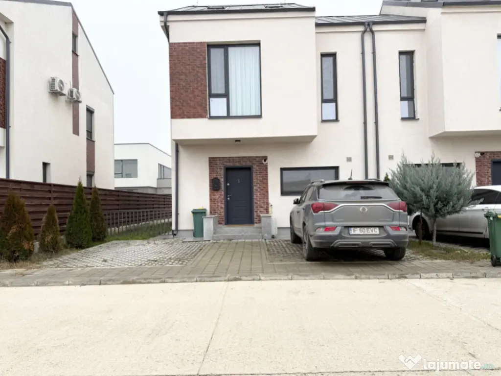Oportunitate de Investiție – Casă Duplex în Complexul R 