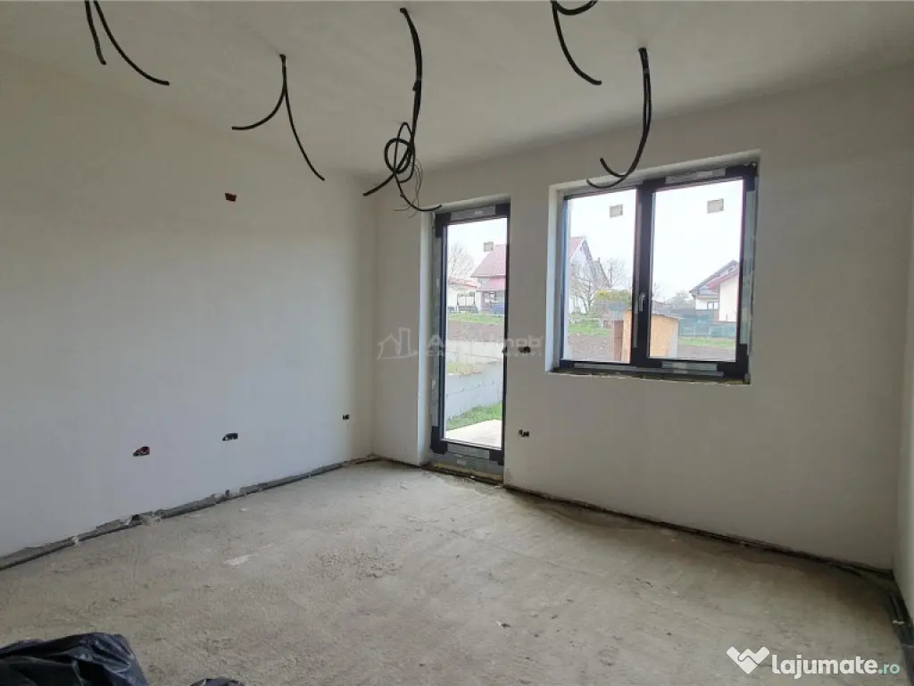 Casa individuala - 450 mp teren - 250 mp utili - Moara 