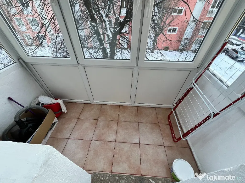 INCHIRIEZ apartament 2 camere semidecomandat, zona Mihai Viteazul 