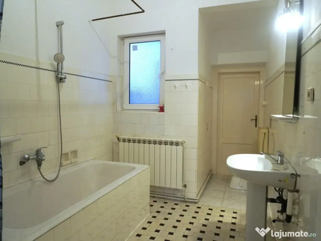 Apartmanet cu 3 camere Iosefin etajul 1 