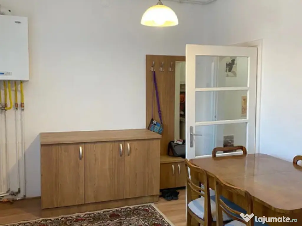 Garsoniera spatioasa zona Centrala 