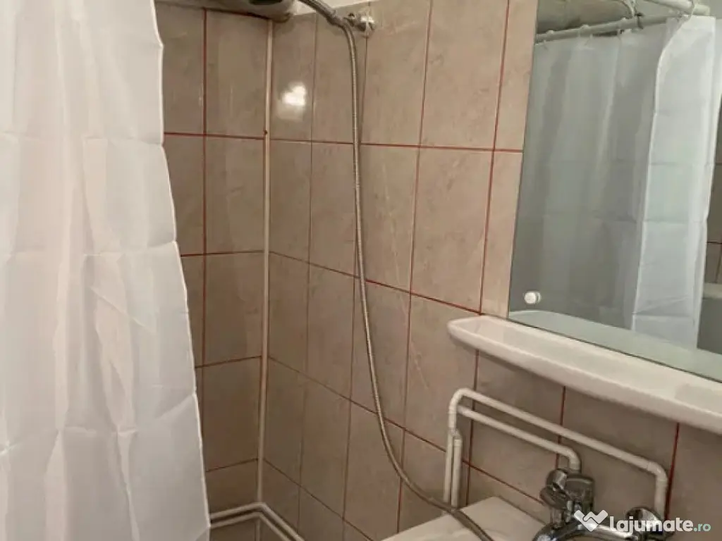 Garsoniera spatioasa zona Centrala 