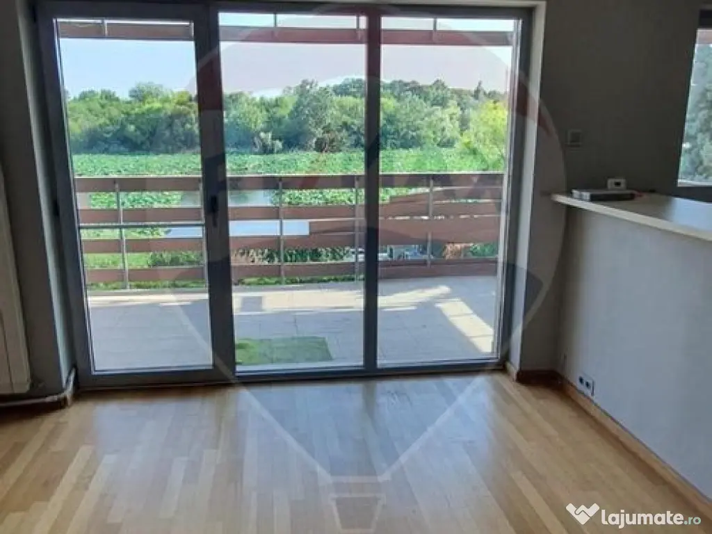 De vanzare apart. 3 cam, pe malul Lacului Snagov , comisi... 