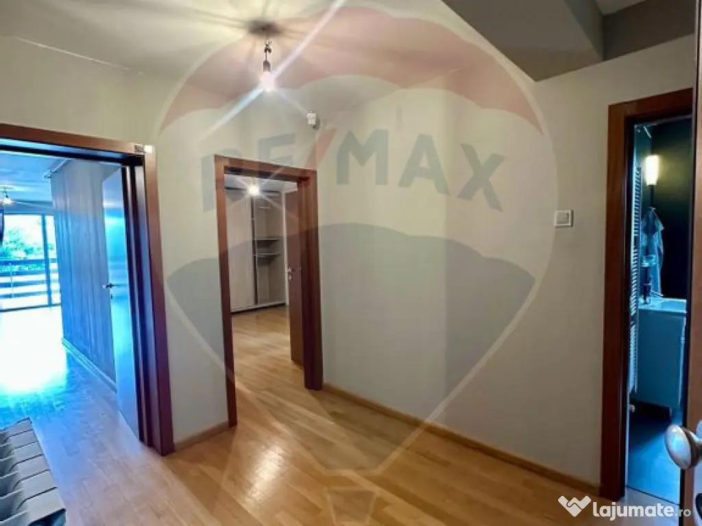 De vanzare apart. 3 cam, pe malul Lacului Snagov , comisi... 