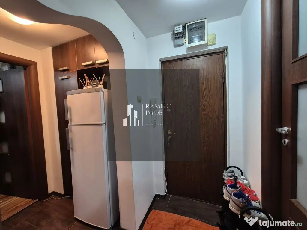 Apartament 2 camere CF2 zona 1 decembrie 1918/Liviu Rebreanu