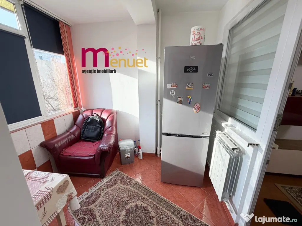 Garsoniera zona Piata Noua,etaj 2 