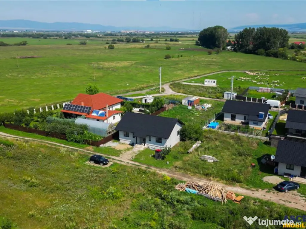 Casa noua pe parter,salon generos,terasa, pod mansardabil,te