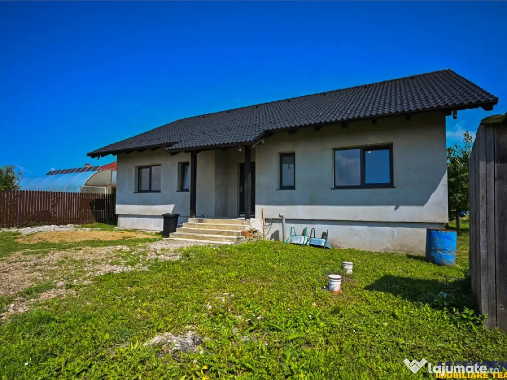 Casa noua pe parter,salon generos,terasa, pod mansardabil,te