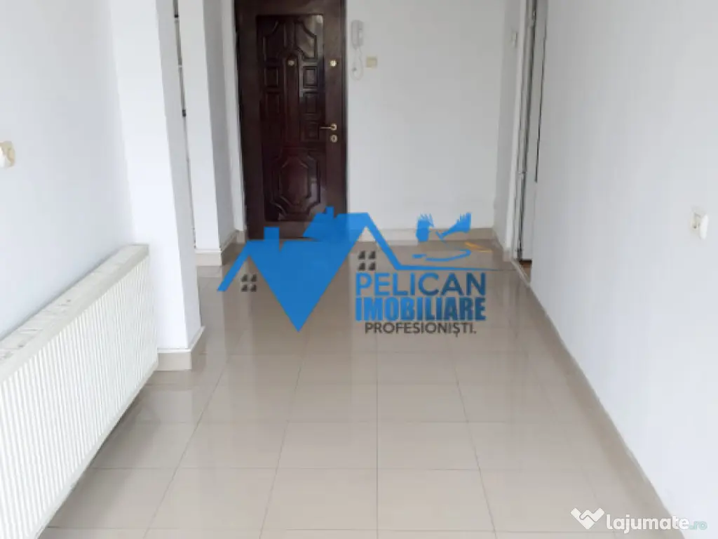 Zona Pelican, 2 camere, de locuit sau spatiu comercial 