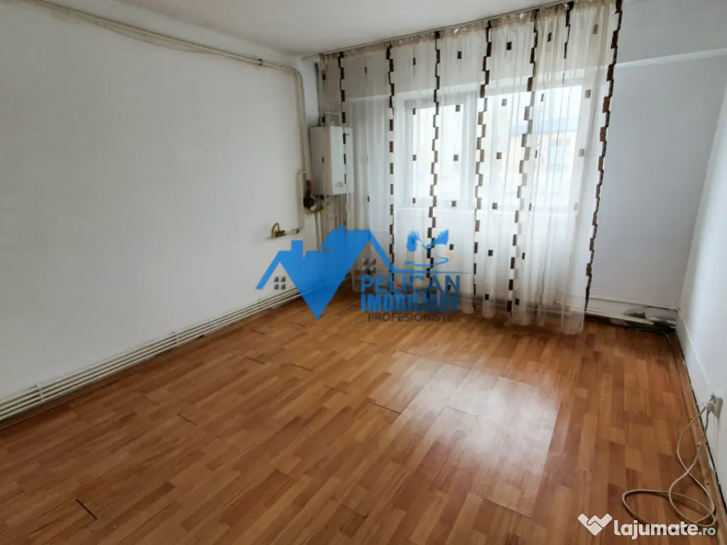 Zona Pelican, 2 camere, de locuit sau spatiu comercial 