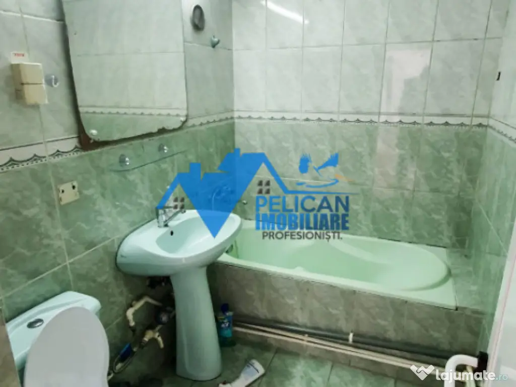 Zona Pelican, 2 camere, de locuit sau spatiu comercial 