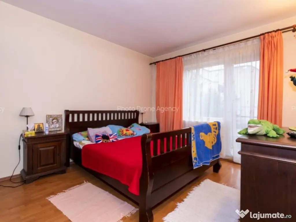 Duplex confortabil la Pădure-Rosu, 273 mp construiti, 199 m