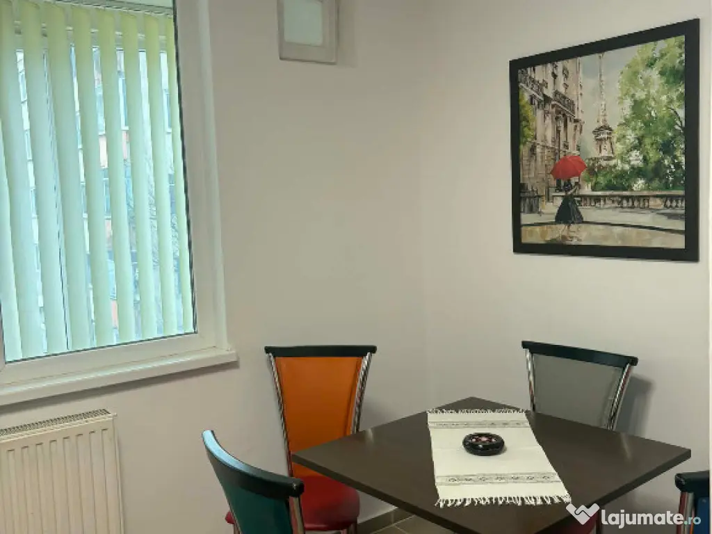 Apartament e 3 camere zona B-dul Victoriei, 