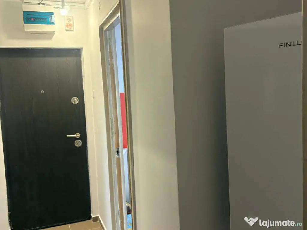 Apartament e 3 camere zona B-dul Victoriei, 