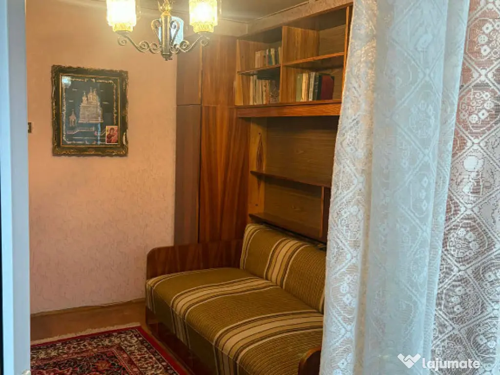 Apartament e 3 camere zona B-dul Victoriei, 