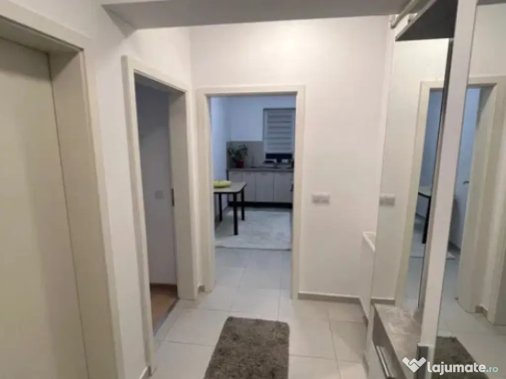 Garsoniera decomandat - zona Tractorul 